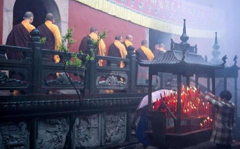 77年属蛇男是什么命人