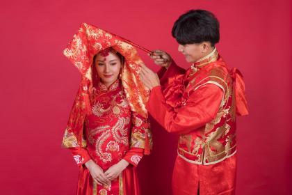 属猴人如何戴饰品保佑情人显心意